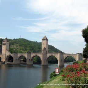 Le pont de Cahors, juillet 2013.